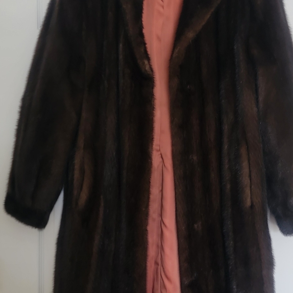 Elegant Brown Mink Real Fur Coat - Picture 2 of 4